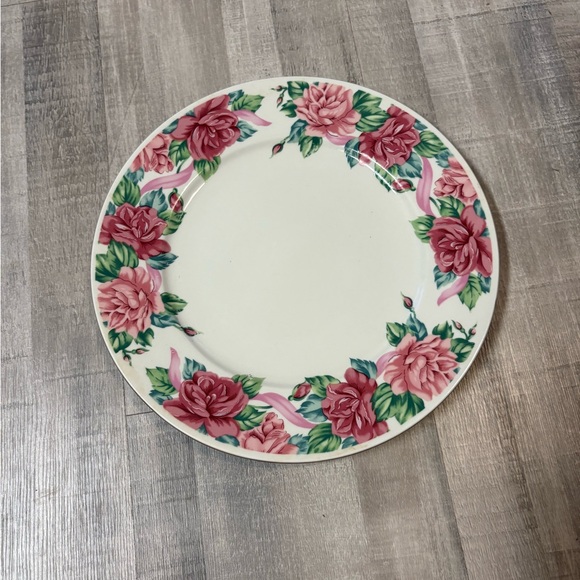 Tabletops Unlimited  Porcelain 10.5 inch Dinner Plates w/ Rose Garden Pattern - Picture 2 of 4